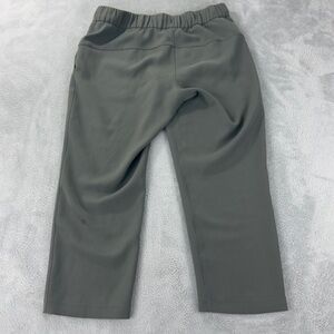Lululemon On The Fly Crop Woven 23” Women’s Size 8 US